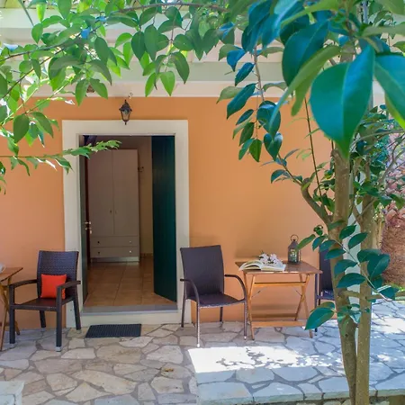 Anthias Garden Apartment Frinion Exterior photo