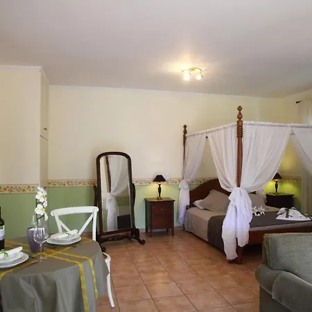 Anthias Garden Apartment Frinion Room photo